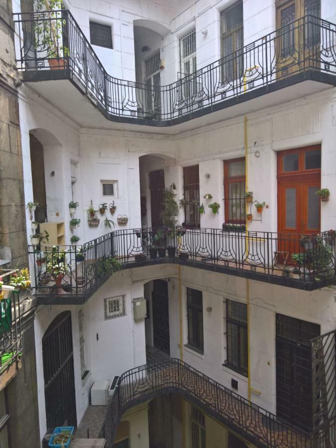 Sunflower Apartment Budapest Bagian luar foto